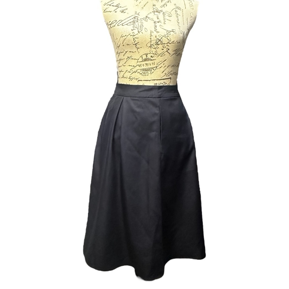 Yige Navy Blue Pleated Skirt Size 12 NWT